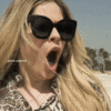 Avril Lavigne GIFs (real)_5fe4b7f75a2bb.gif