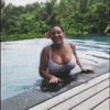Kelly Brook GIFs_5fe5aa8bd4e83.gif