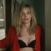 Michelle Pfeiffer_5fef1430a5b06.gif