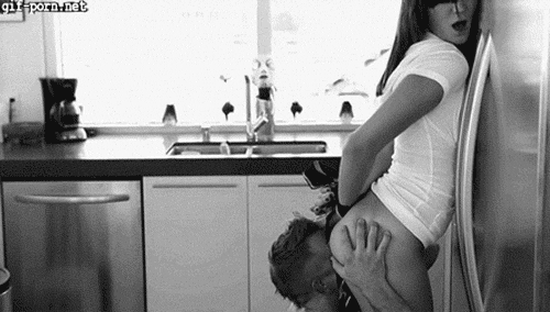 Bruce Venture Licking Holly Michaels Ass_6022bec79610b.gif