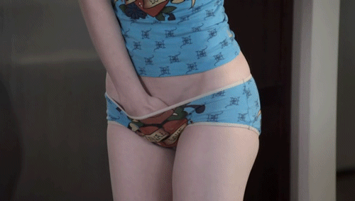 Fingering in tight panties_6022e71061f5e.gif