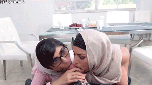 Mia Khalifa Muslim Blowjob_6022a836044b5.gif