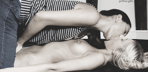 naughty lesbians kissing_6022f28e125da.gif