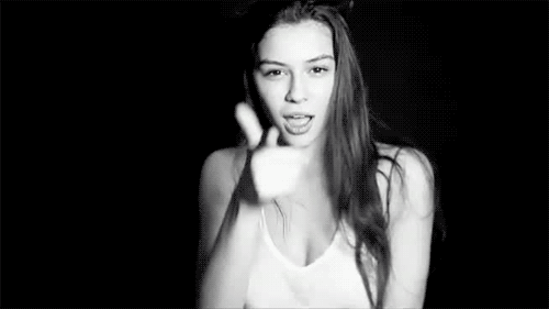 sexy babe in white bra gif_6022efe50e8d6.gif