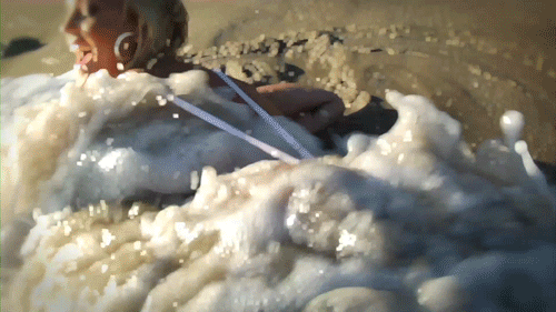 Big White Wet Ass on the Beach_6196728d5d752.gif