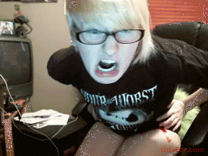 Blonde Teen Showing Her Ass All Over Webcam_619d379194e46.gif