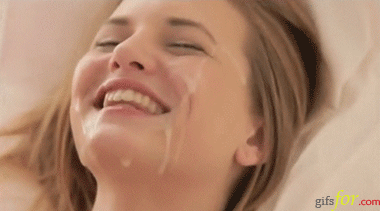 Creamiped Teen Girl Smiling With Joy…_619696539d7b0.gif