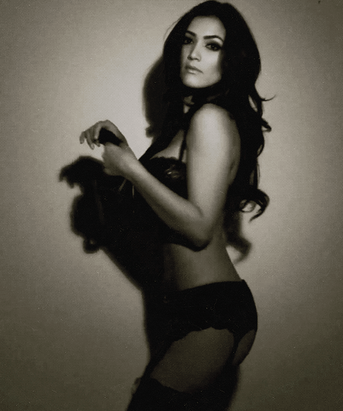 Hot Cutie in Sexy Underwear Dances for You…_619d5517387e8.gif