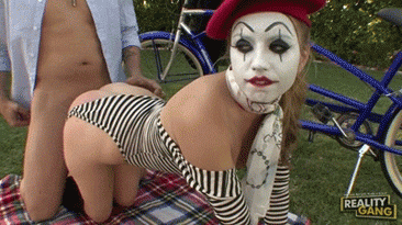 Mime Artist Lexi Belle Fucks in Public in the Doggy Style_61968ee2ad908.gif