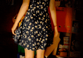Naughty Girl Shows Her Beautiful Butt…_619d60e57b41c.gif