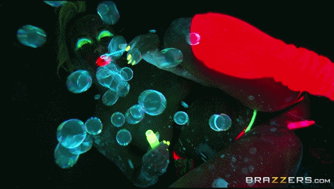 Jada Stevens – Blacklight Booty – Brazzers_66985fe26a4da.gif