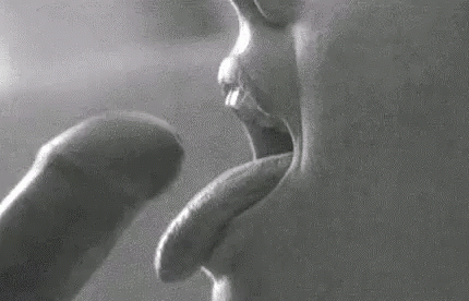 Cumshot in girl’s mouth